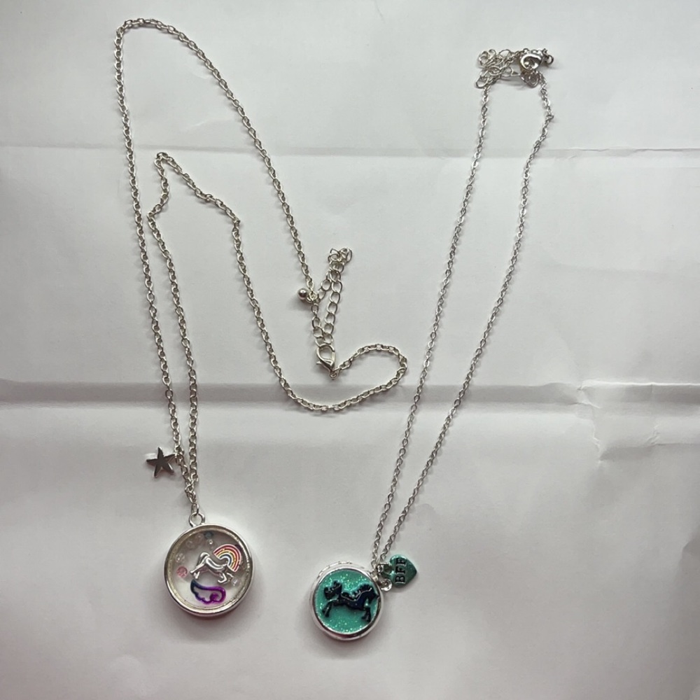 2 CUTE NECKLACES 🦄
